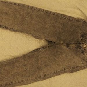 acid wash high wasted jeans